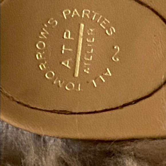 Gorgeous Italian slippers. Run slightly small hence I need to sell them! - Picture 5 of 7